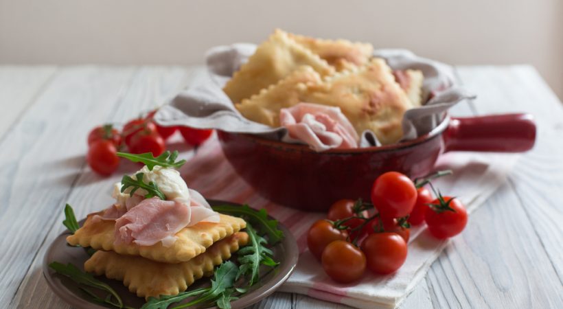 Gnocco fritto e tigelle
